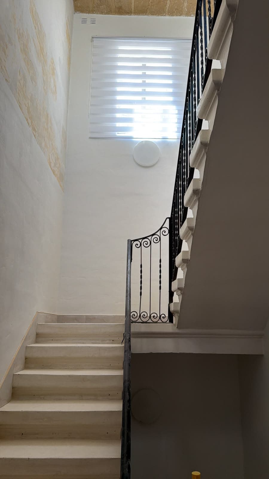 One Bedroom Townhouse with Roof Terrace and Lounge in Gzira  - thumbnail 5