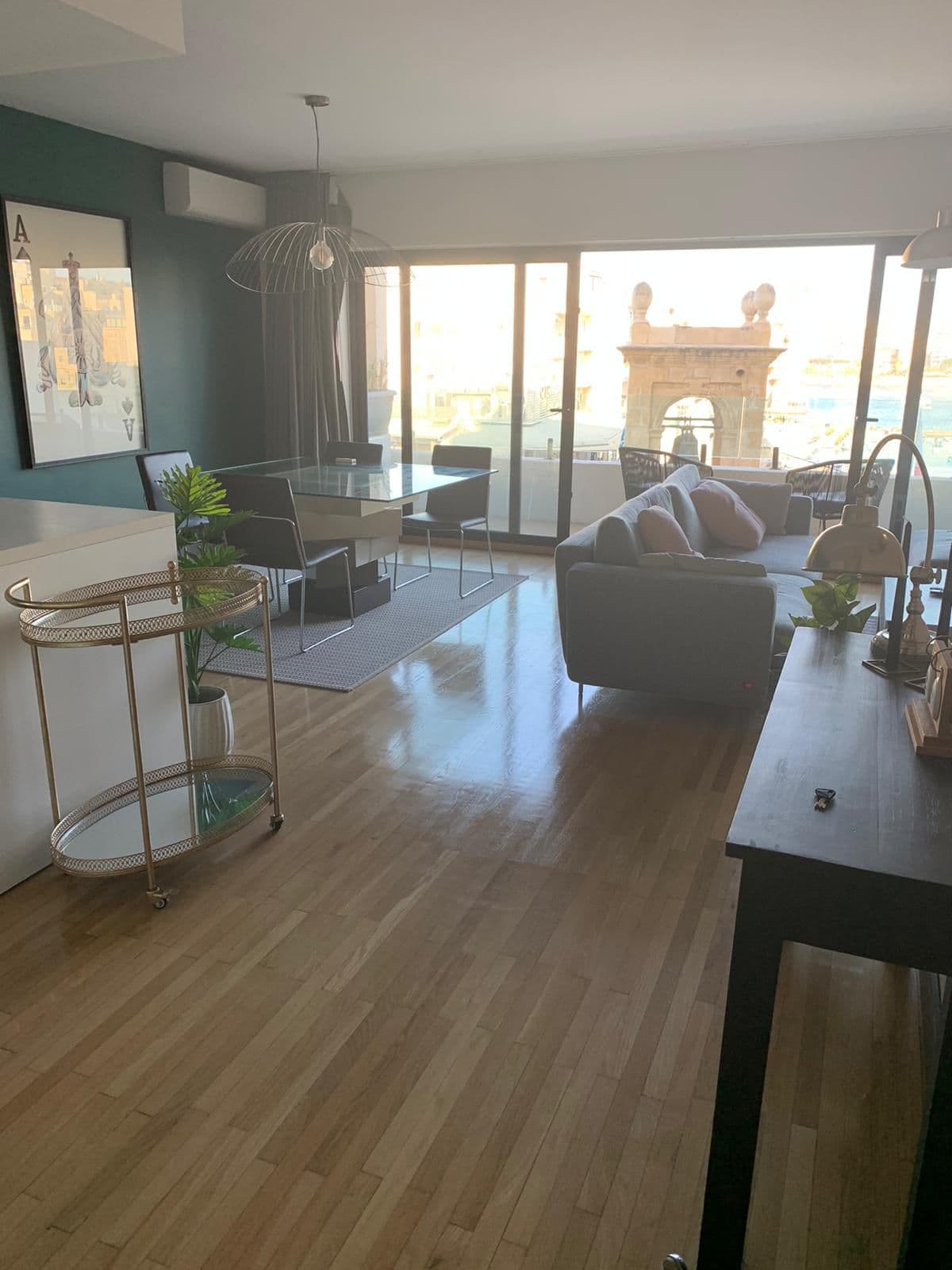 Apartment in St Julians - Photo 1 of 15