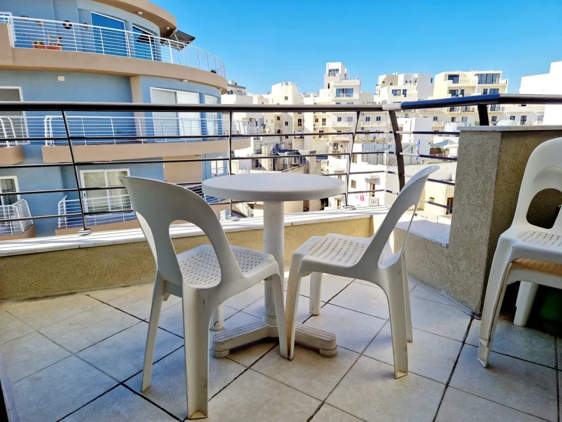 Two Bedroom Apartment with Balconies in Bugibba - thumbnail 6