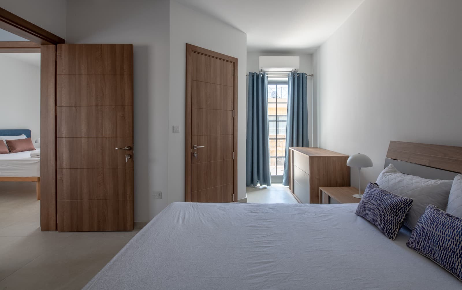 Two Bedroom Penthouse with Jacuzzi in Sliema  - thumbnail 4