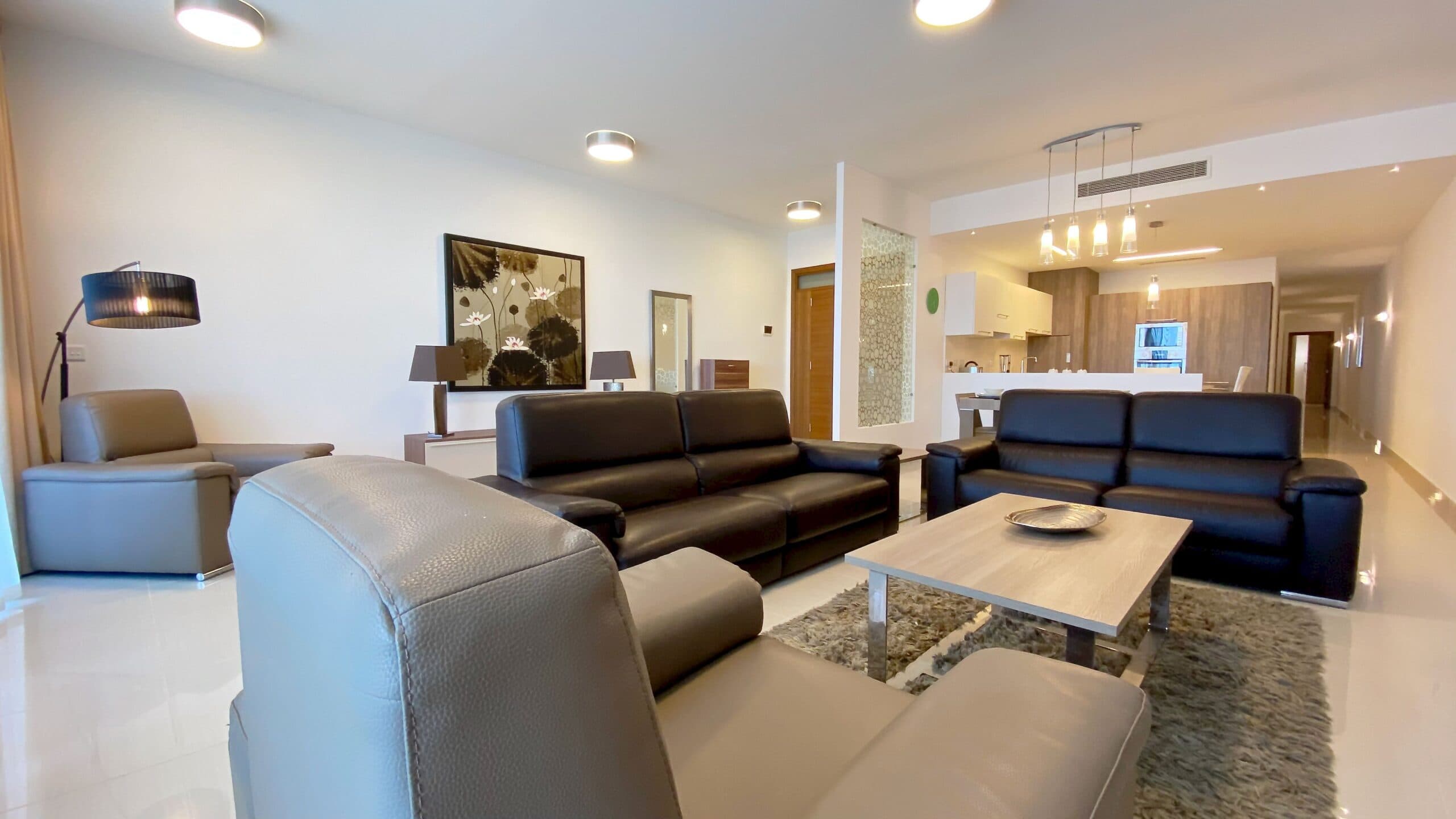 Apartment on the Sliema Seafront - thumbnail 5