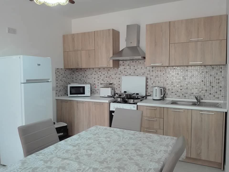Apartment in Santa Venera - thumbnail 2