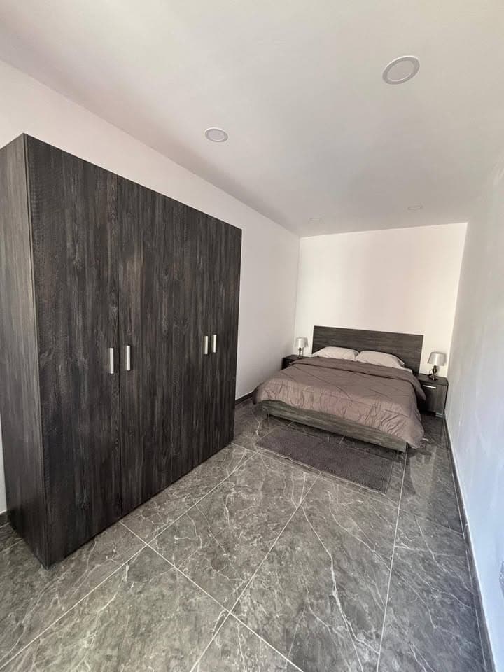 One Bedroom Apartment with Seaview in Sliema - thumbnail 10