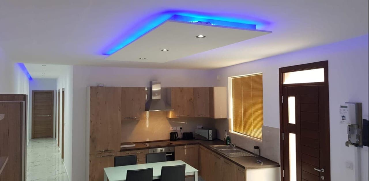 Two Bedroom Maisonette with Large Terrace in Qawra - thumbnail 2