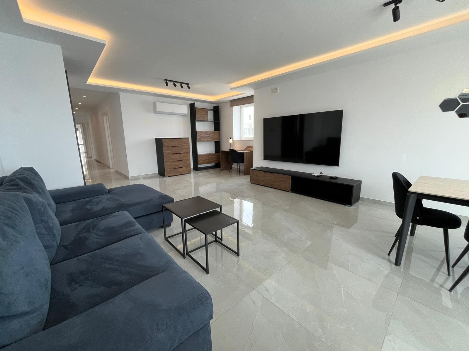Three Bedroom Penthouse with Large Terrace and Sea views in Qawra - thumbnail 4