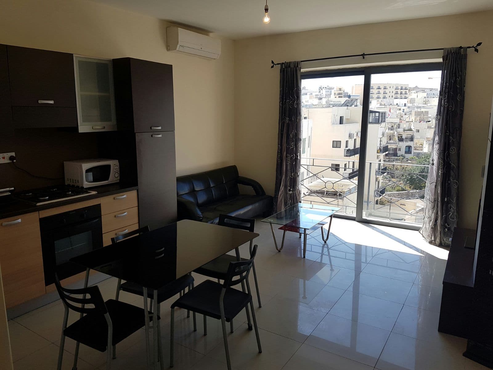 Apartment in St Julians - Photo 1 of 9