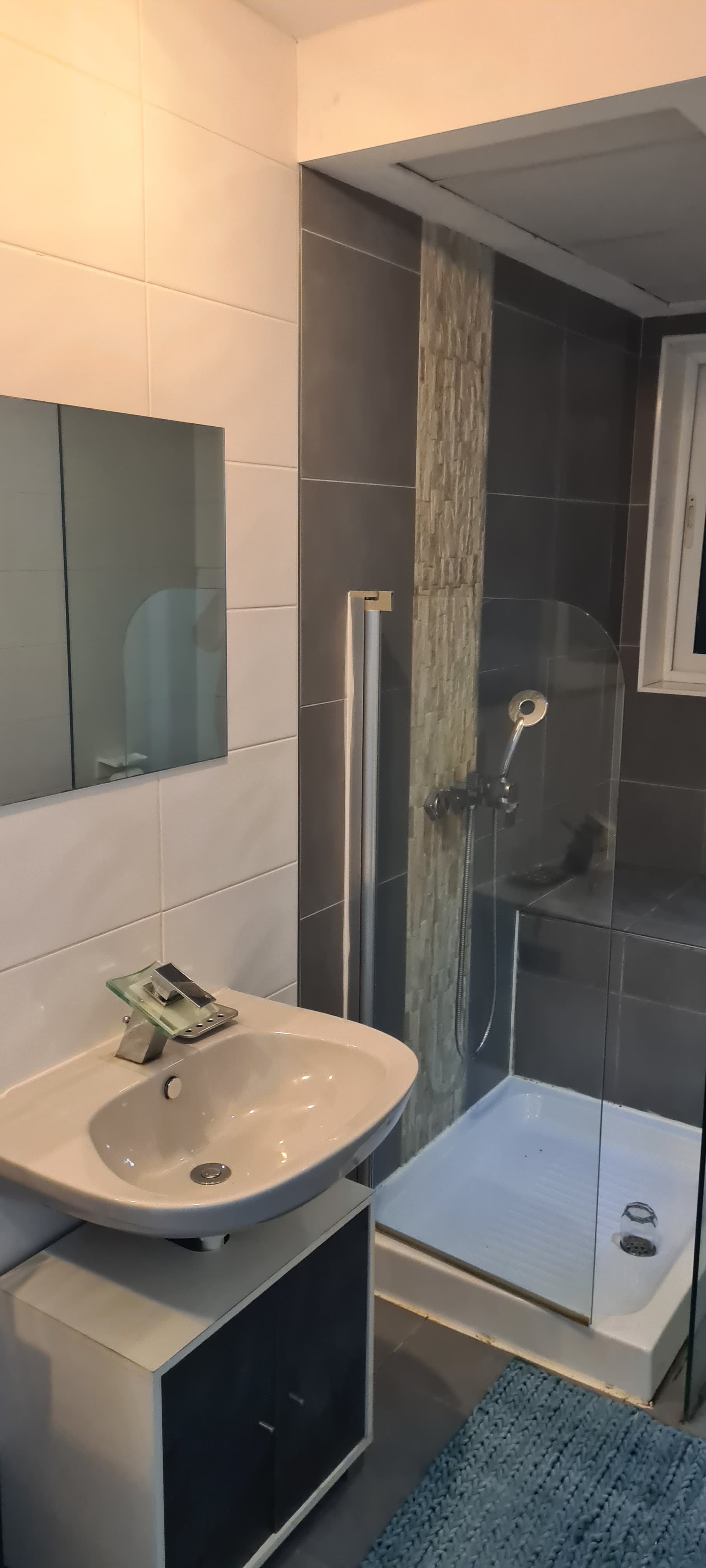 Two Bedroom Apartment with Seaviews in Gzira - thumbnail 14