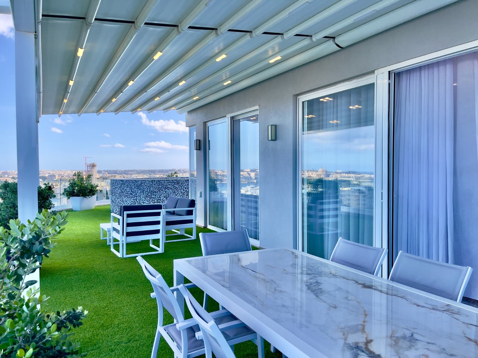 Penthouse in St. Julians - thumbnail 2