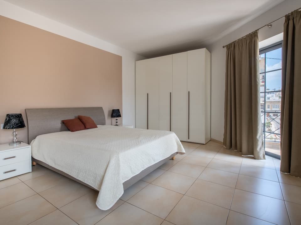 Apartment in Sliema - thumbnail 2