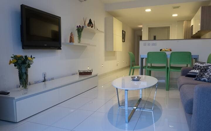 Townhouse in St Julians - thumbnail 12