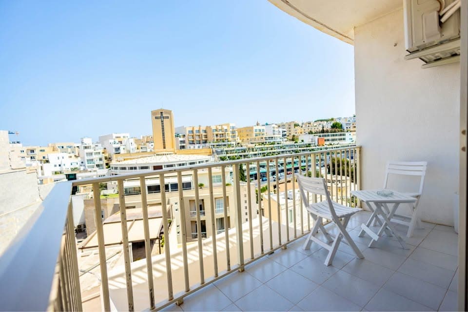 Apartment in St. Julians - Image 1