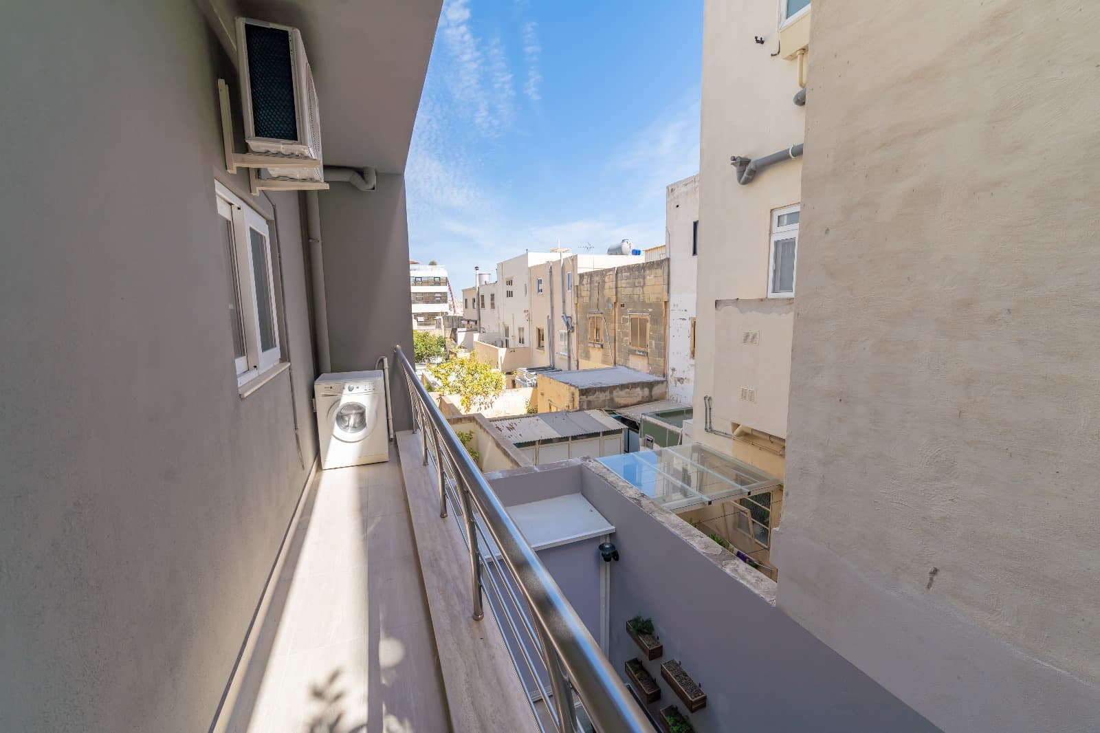 Apartment in Ta Xbiex - Photo 1 of 13