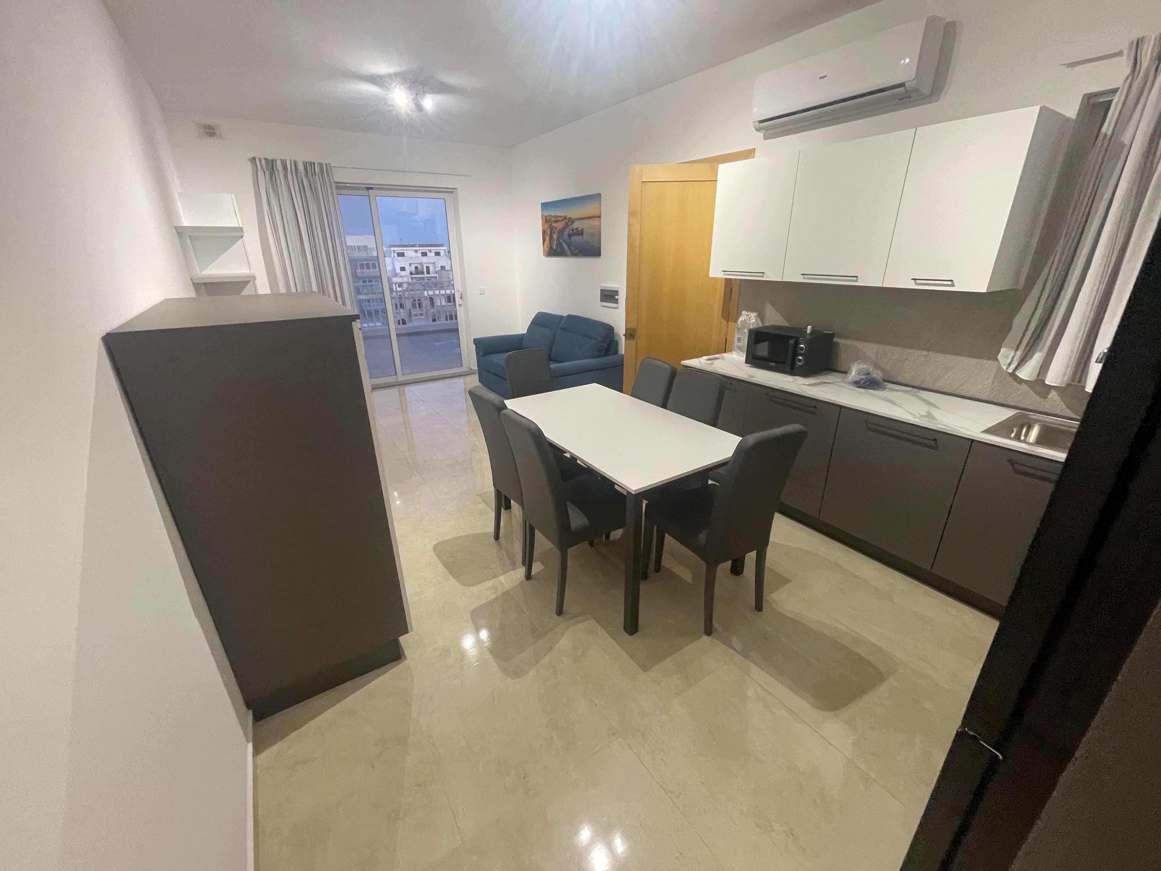 Three Bedroom Penthouse with Large Terrace in Zurrieq - thumbnail 8