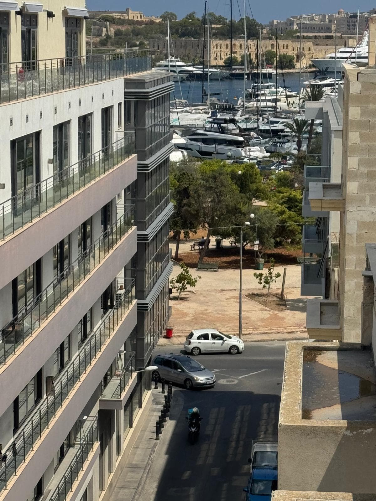 Studio in Gzira - Photo 1 of 4