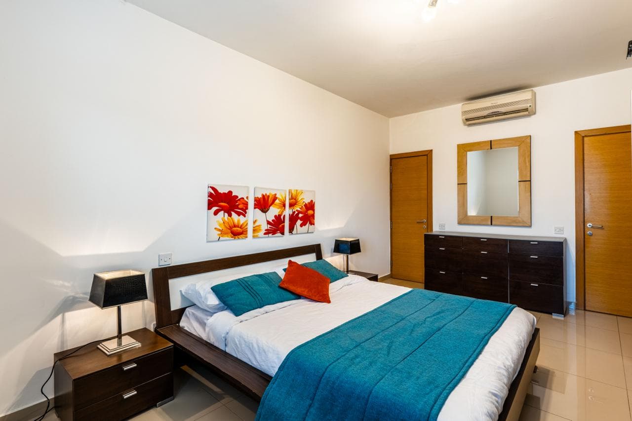 Three Bedroom Modern Apartment in Swieqi - thumbnail 10
