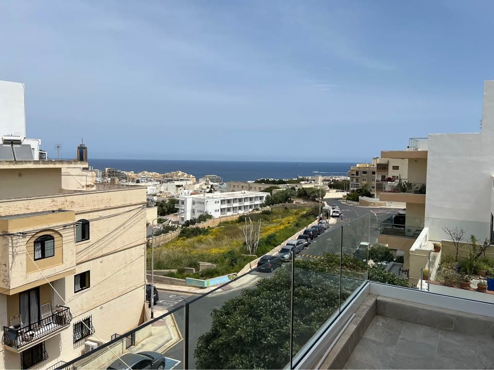Apartment in St Julians - Photo 1 of 10
