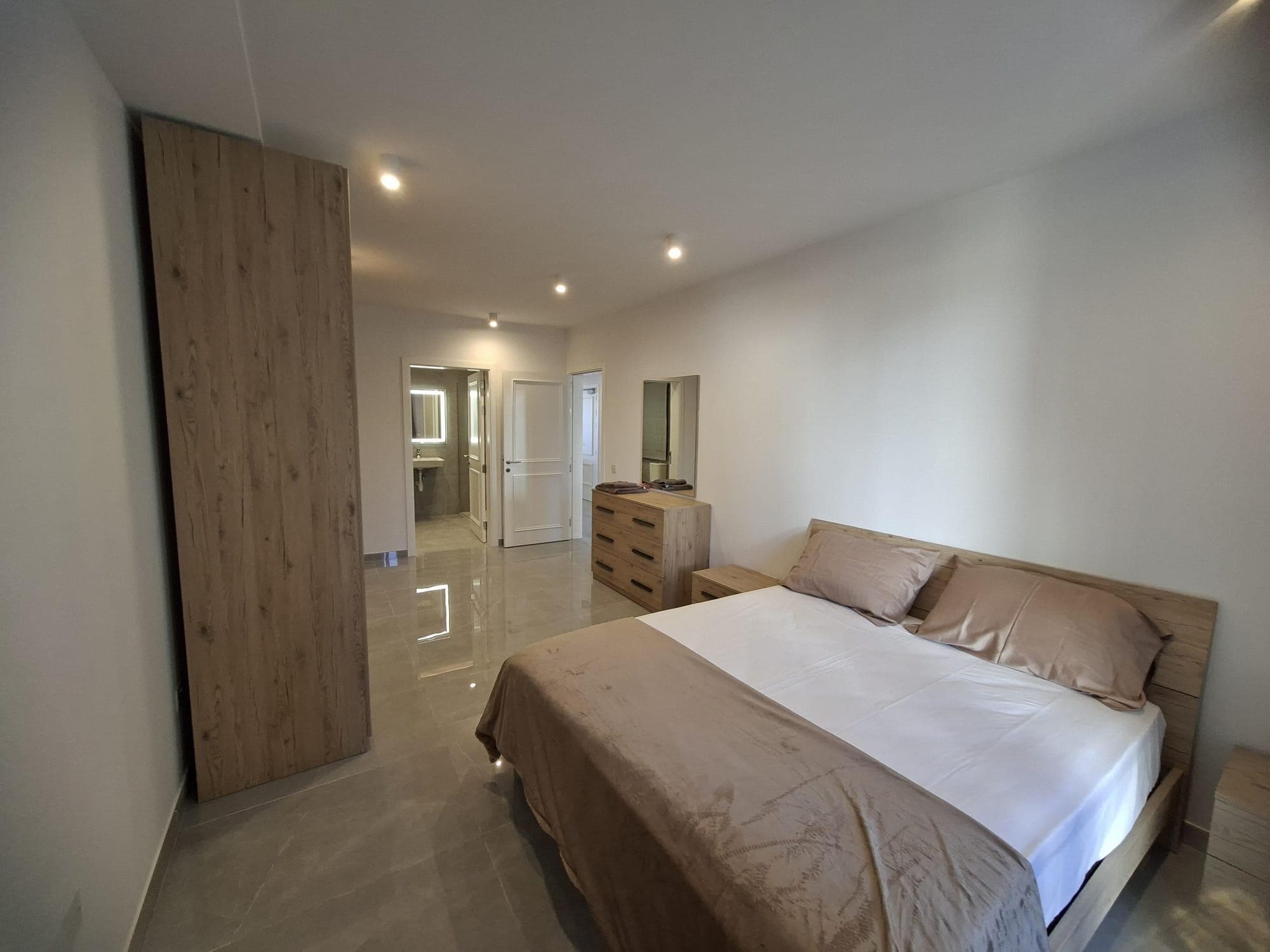 Two Bedroom Apartment with Seaview in Bugibba  - thumbnail 10