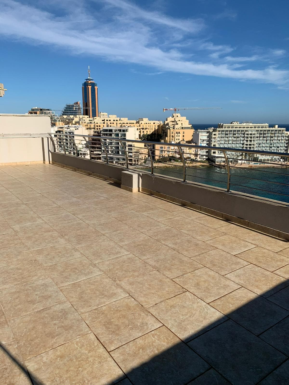 Two Bedroom Seafront Penthouse with a Large Terrace in St Julians  - thumbnail 3