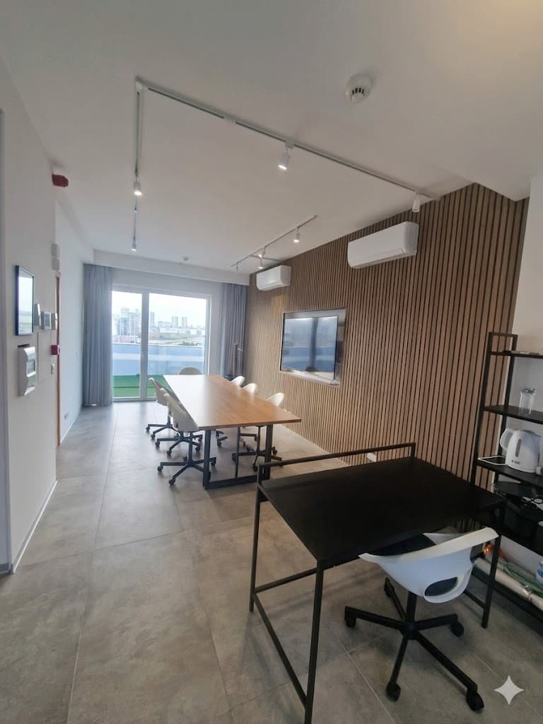 Penthouse Office in Attard - thumbnail 3