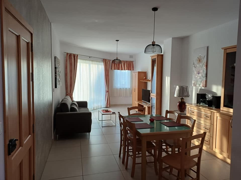 Penthouse in St. Pauls Bay - thumbnail 2
