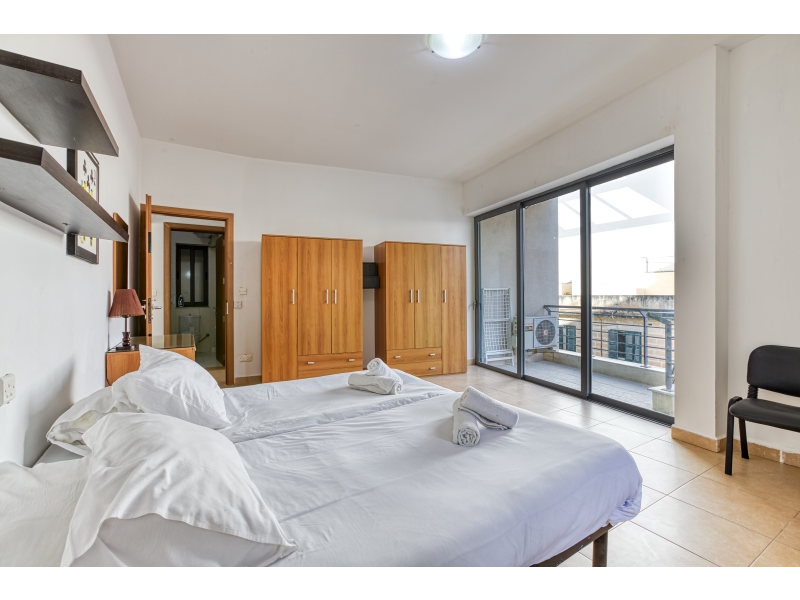 Two Bedroom Apartment with Private Balcony in St Julians - thumbnail 17