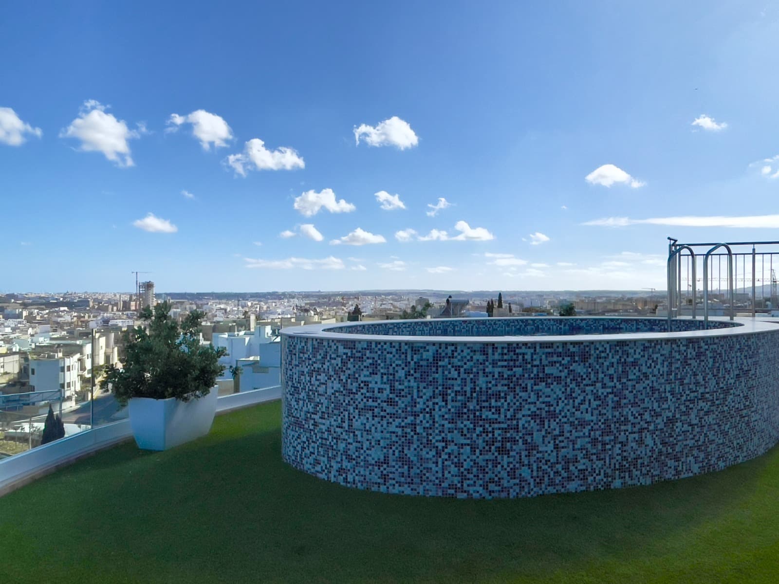Penthouse in St. Julians - thumbnail 4