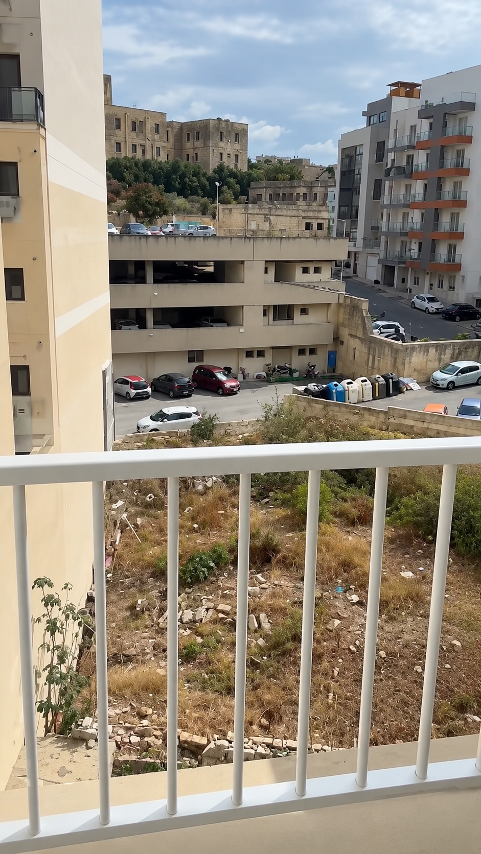 Two Bedroom Seafront Apartment with a Large Terrace in Pieta - thumbnail 11