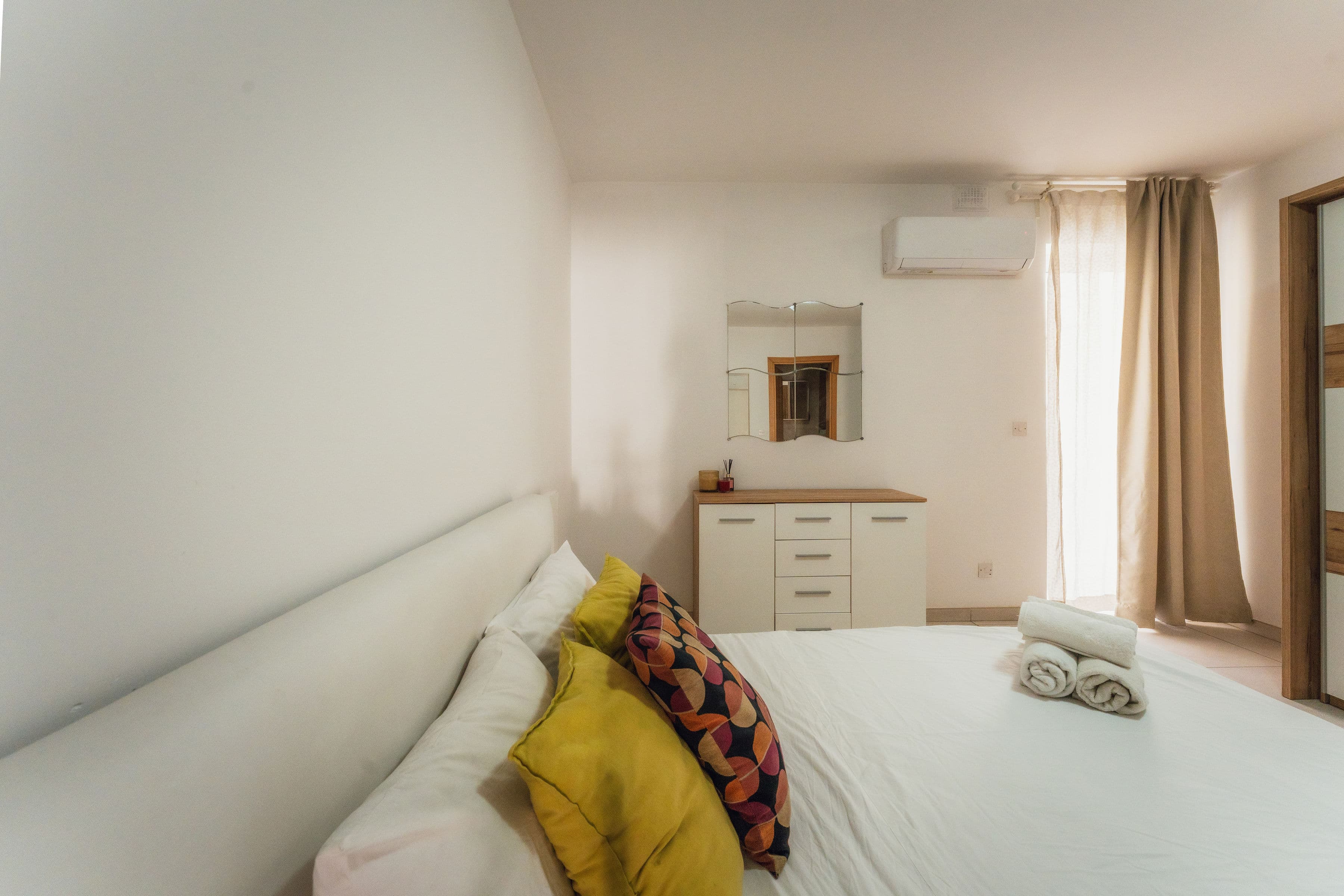 Three Bedroom Apartment with Balconies in St Paul's Bay - thumbnail 16