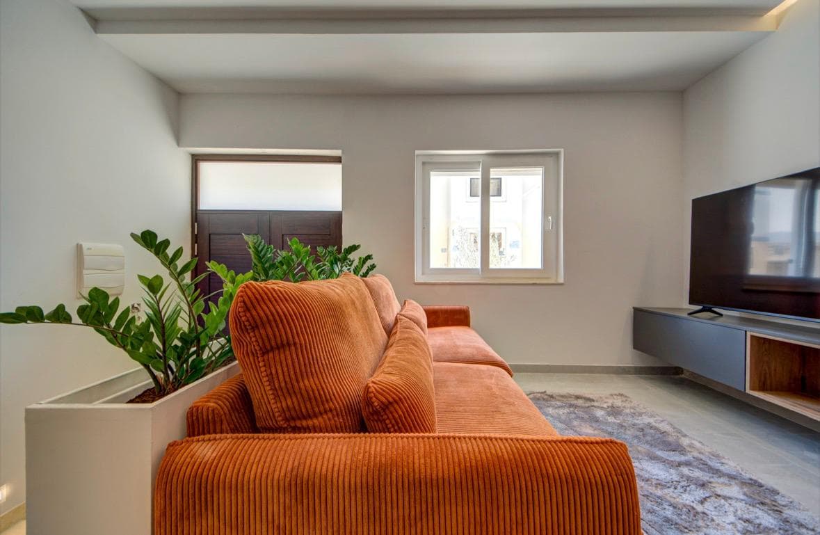 Two Bedroom Maisonette with a Walk-in Wardrobe in Birkirkara  - thumbnail 10