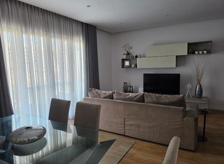 Two Bedroom Apartment with Seaview in St Julians  - thumbnail 5