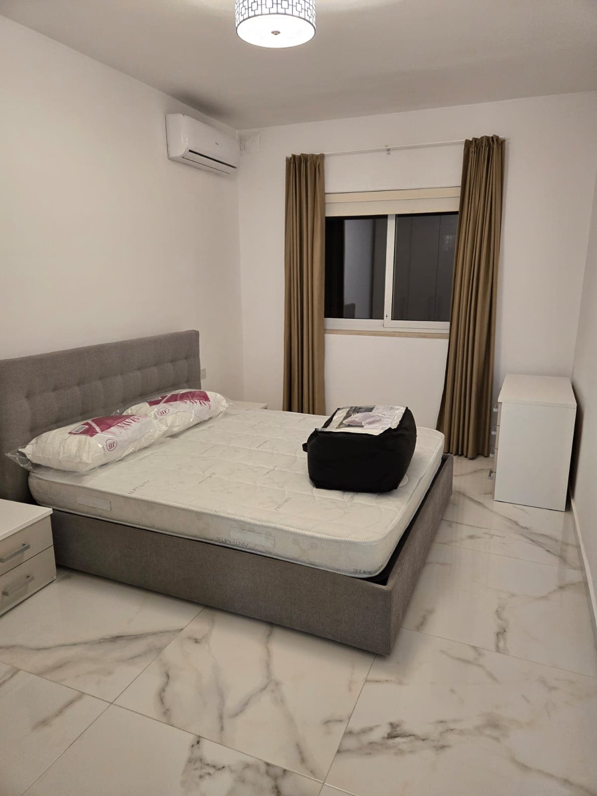 A Three bedroom with a terrace facing the seafront in central Sliema - thumbnail 14