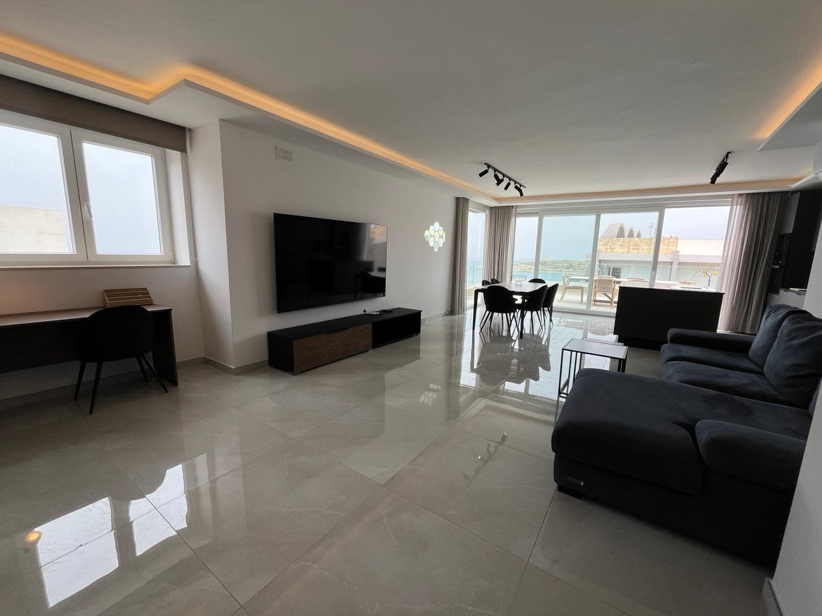 Three Bedroom Penthouse with Large Terrace and Sea views in Qawra - thumbnail 6