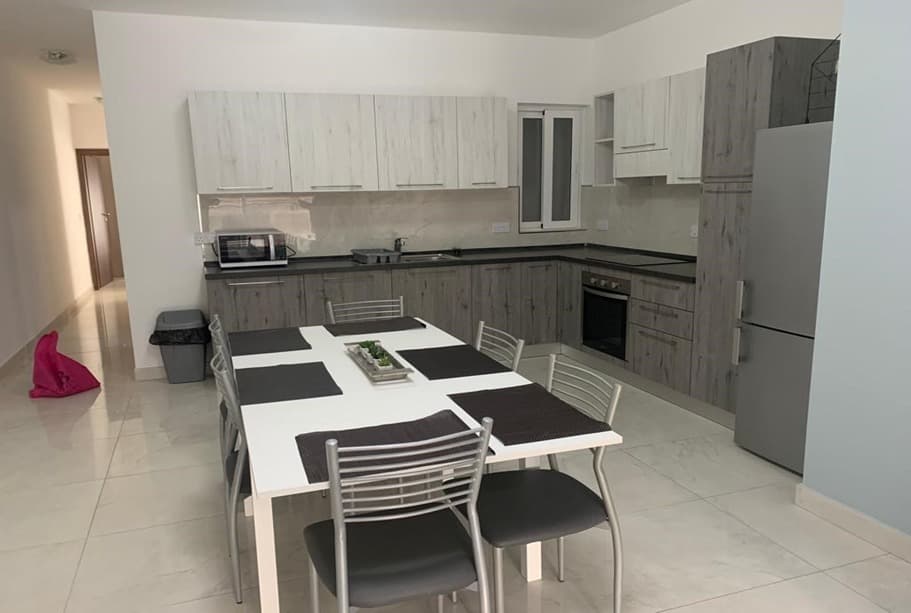 Apartment in St Julians - Photo 1 of 8