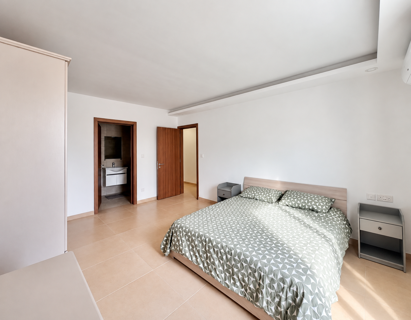 Two Bedroom Apartment with Balcony in San Gwann - thumbnail 9