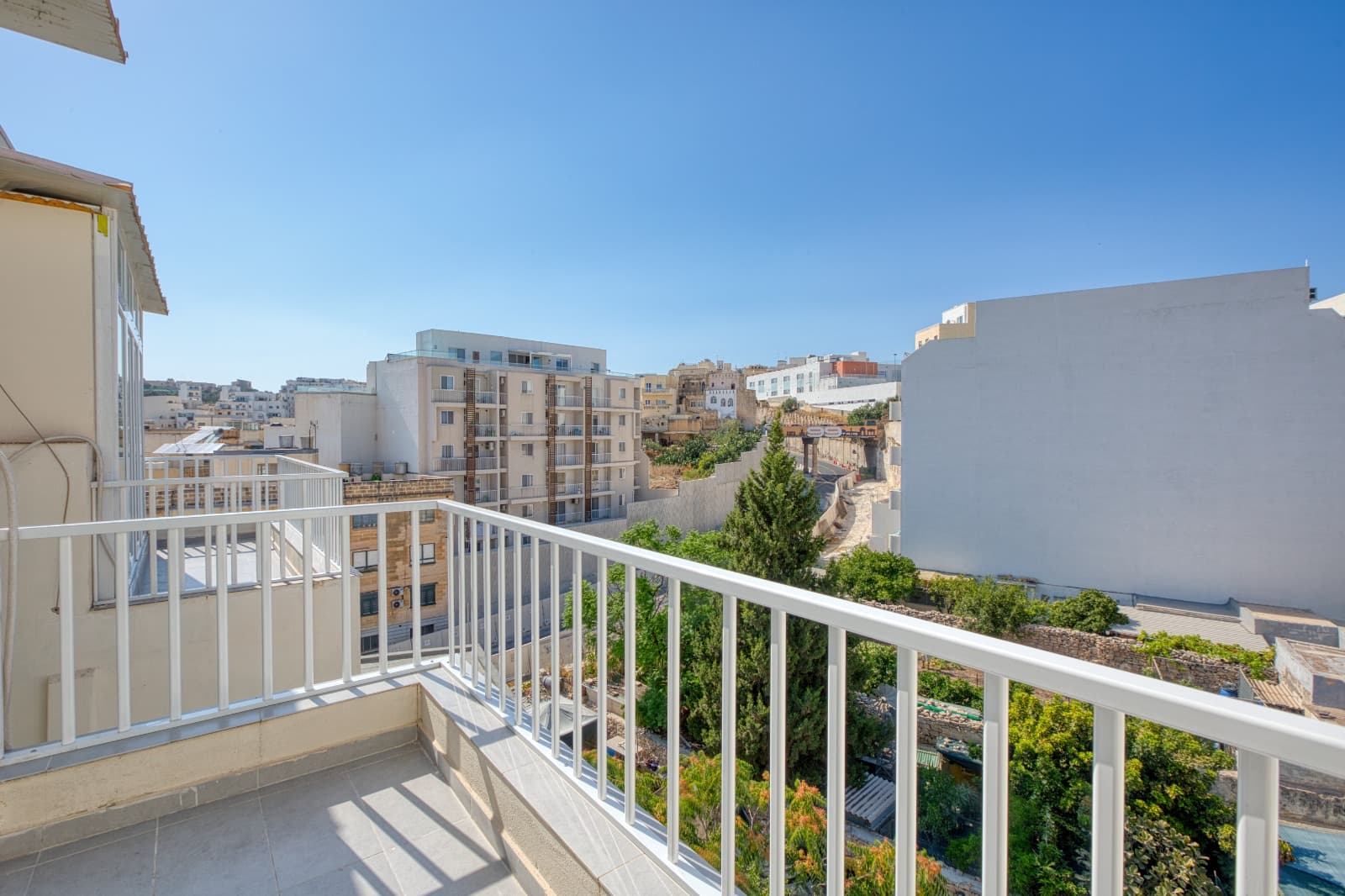 Seafront Penthouse iin Msida - thumbnail 27