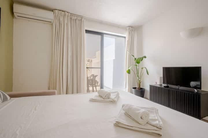 Three Bedroom Apartment with Large Terrace in St Julians  - thumbnail 14