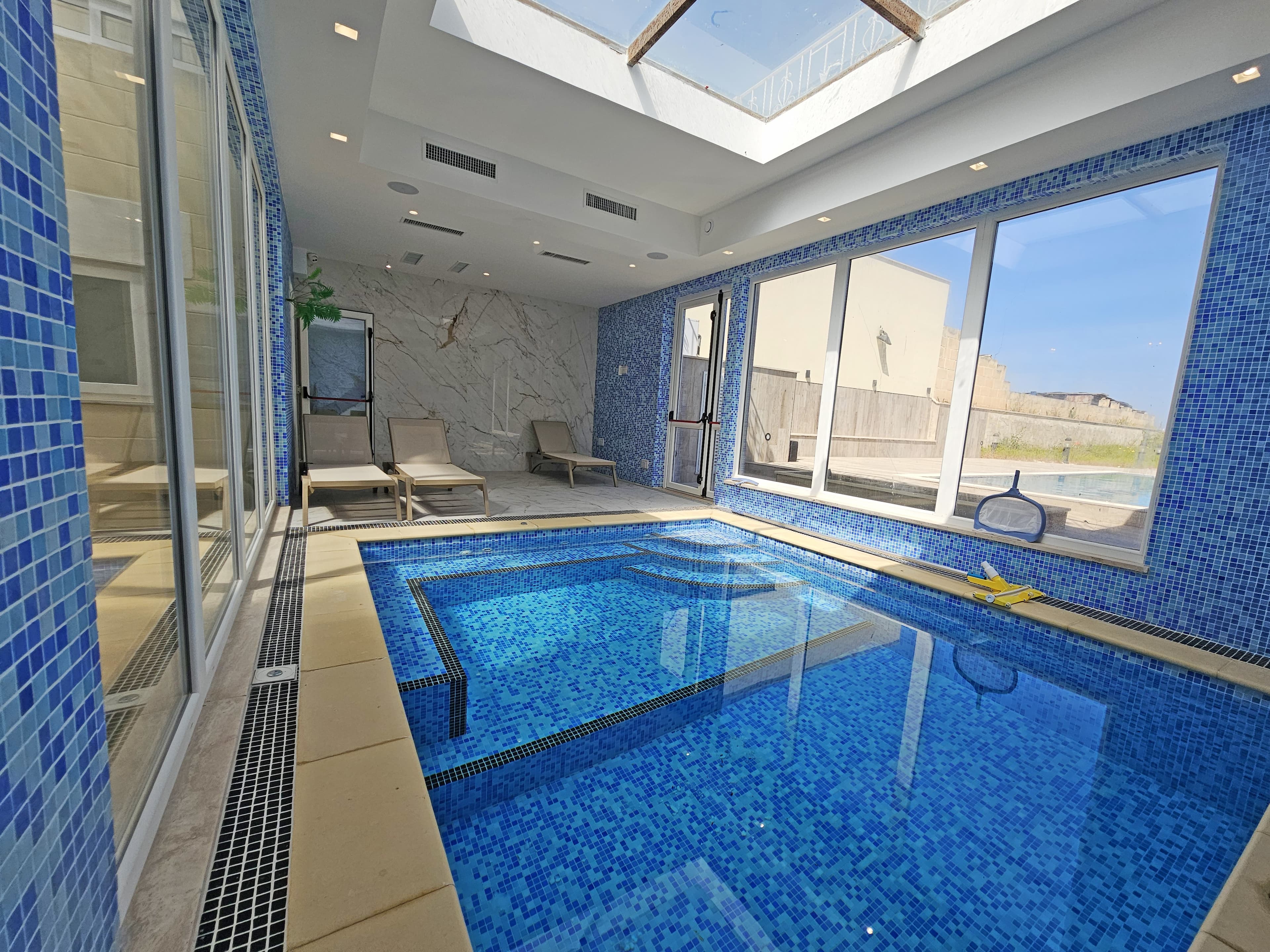 Villa in Ghasri - thumbnail 2