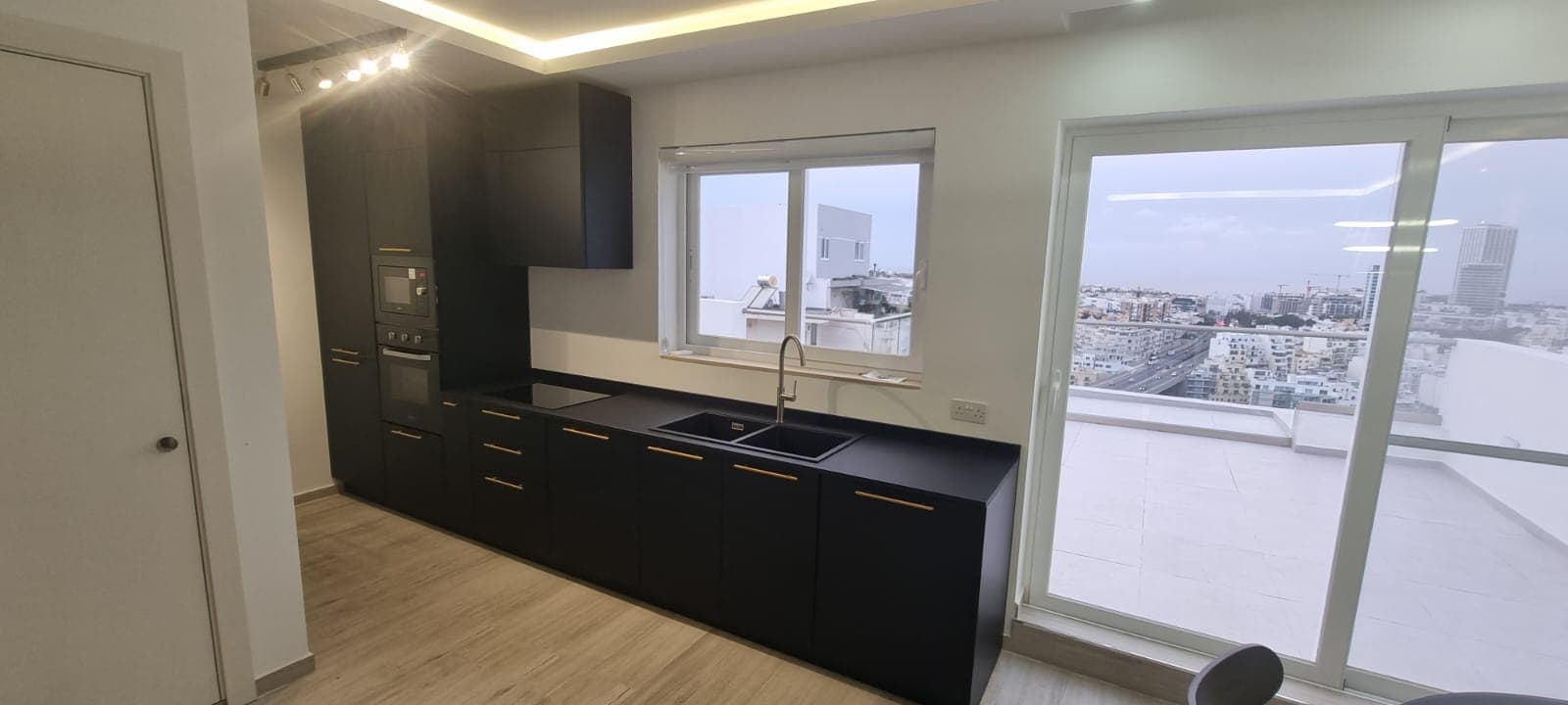 Penthouse in St. Julians - thumbnail 9
