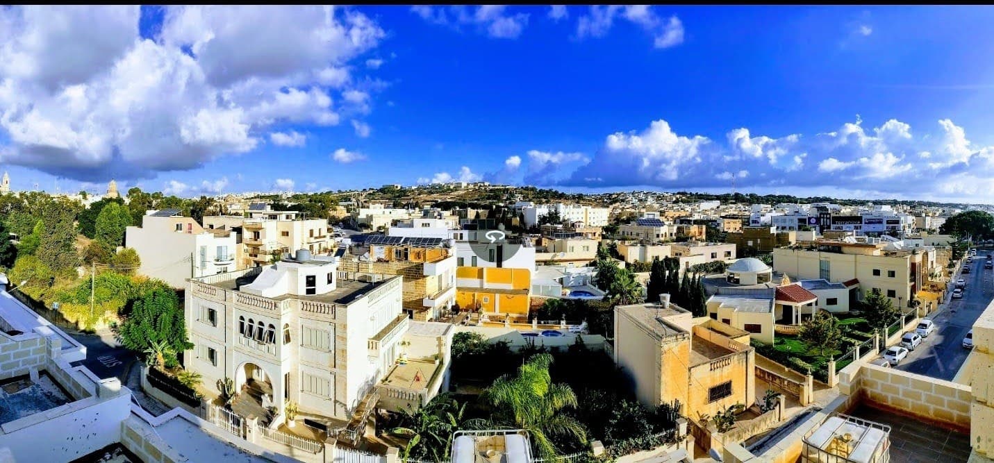 Penthouse in Lija - Photo 1 of 16