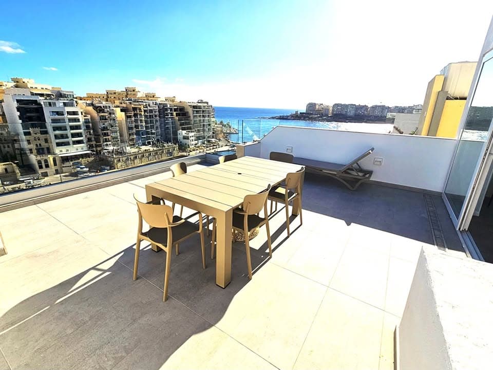 Penthouse in St Julians - Photo 1 of 4