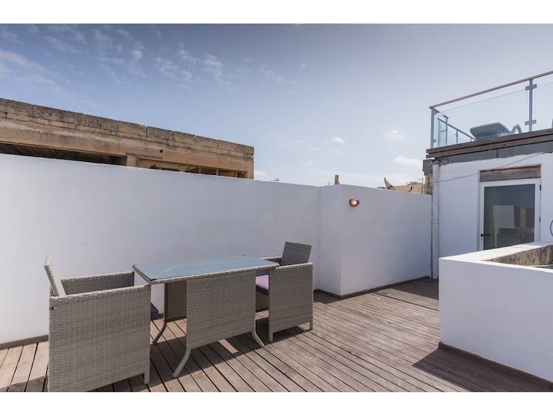 One Bedroom Apartment with Roof Terrace in Valletta  - thumbnail 8
