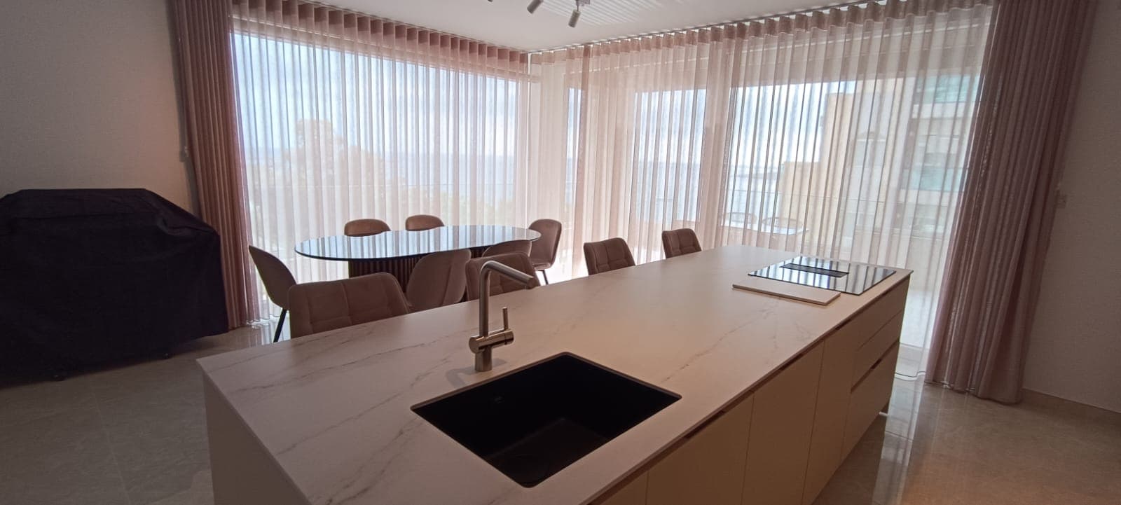 Three Bedroom Apartment with Large Terrace and Seaviews in Qawra - thumbnail 5