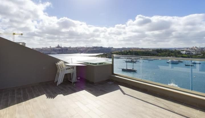 Duplex penthouse in Sliema - thumbnail 2