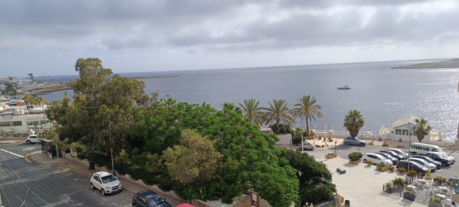 Three Bedroom Apartment with Large Terrace and Seaviews in Qawra - thumbnail 3