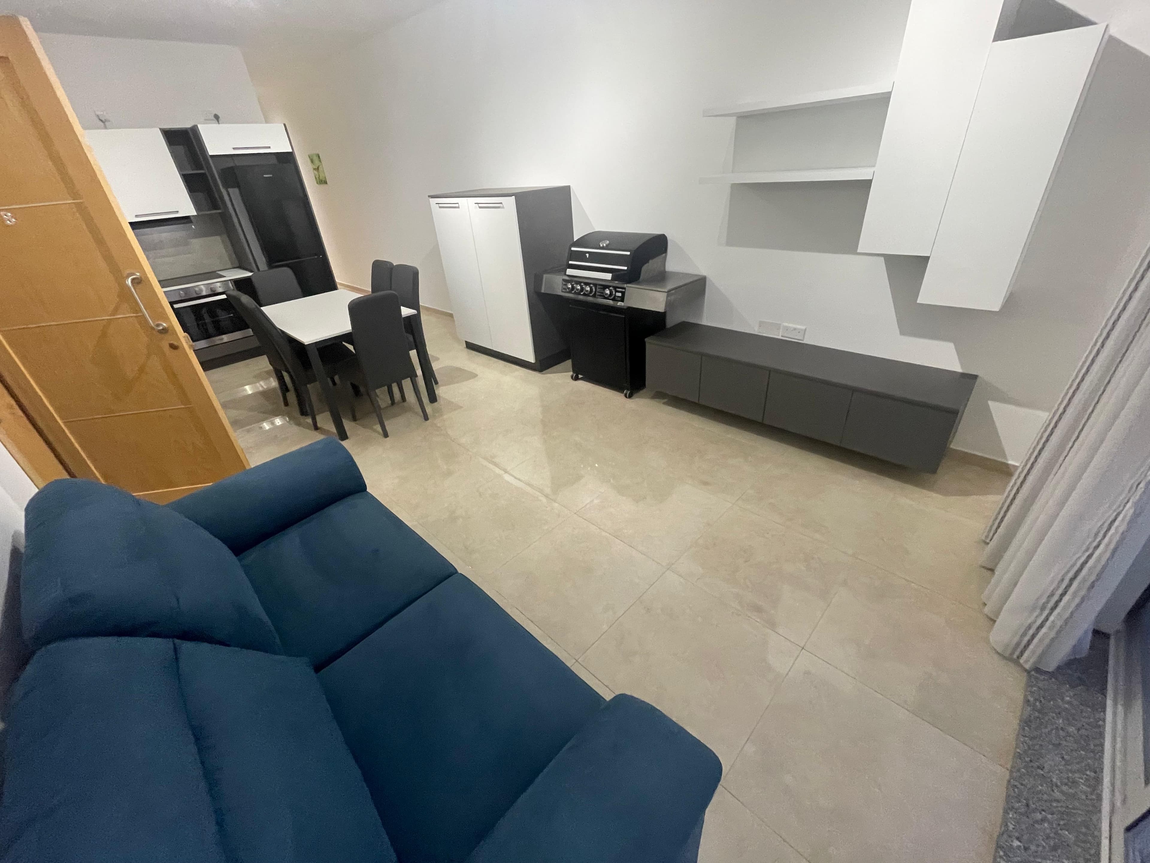 Three Bedroom Penthouse with Large Terrace in Zurrieq - thumbnail 5