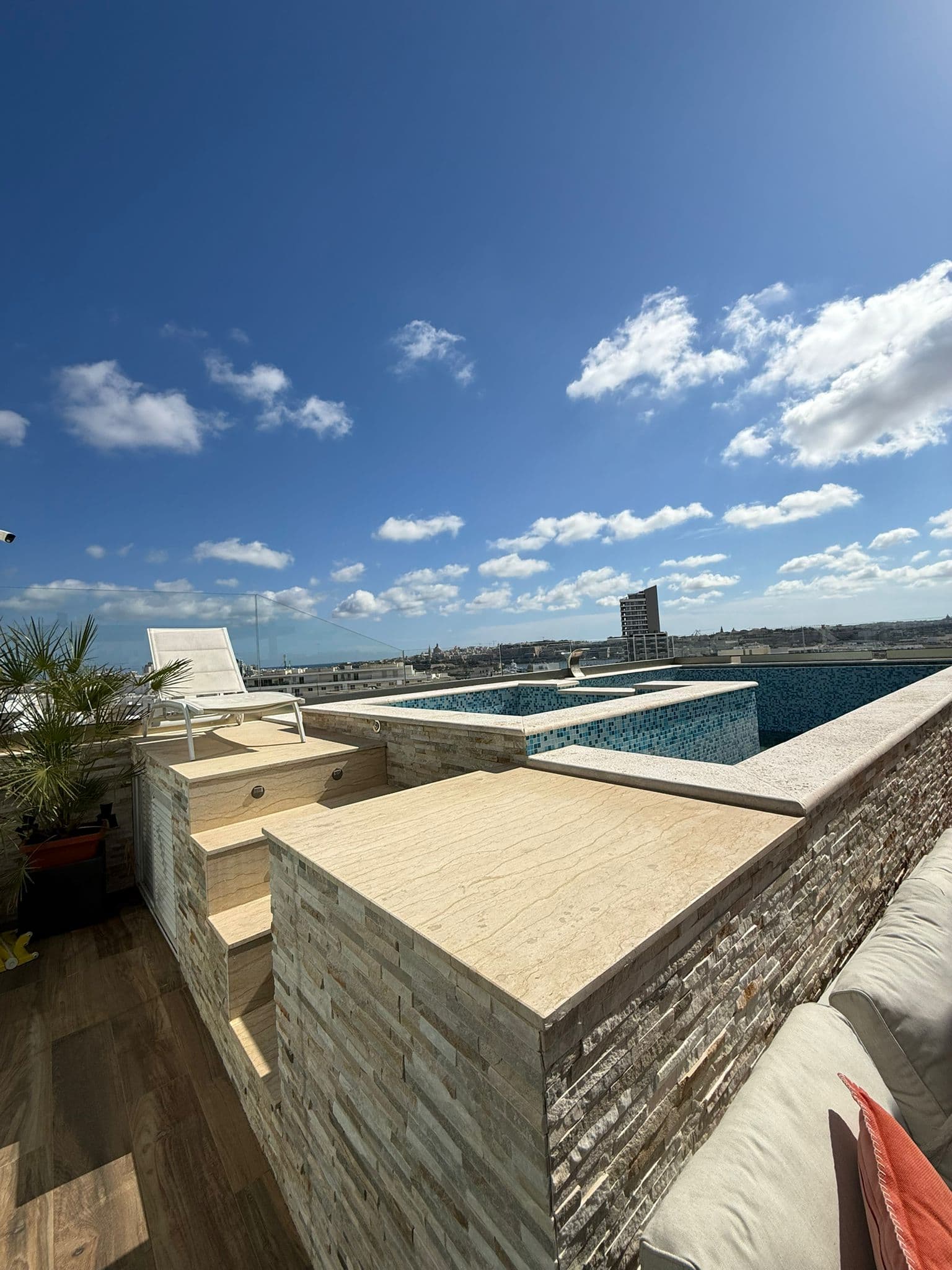 Penthouse in Gzira - Photo 1 of 39