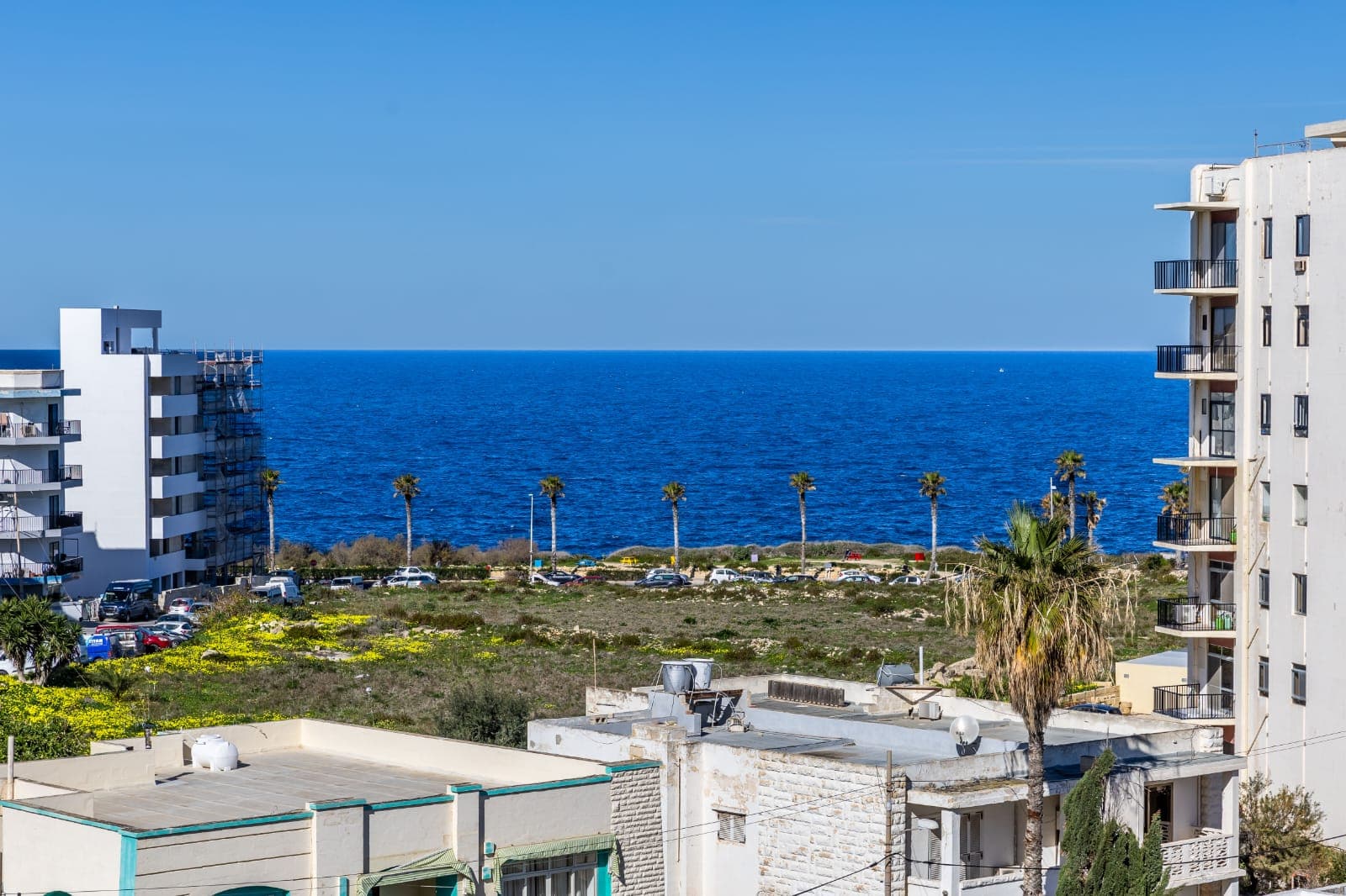 Three bedroom Apartment with Large Terrace and Seaview in Qawra - thumbnail 7