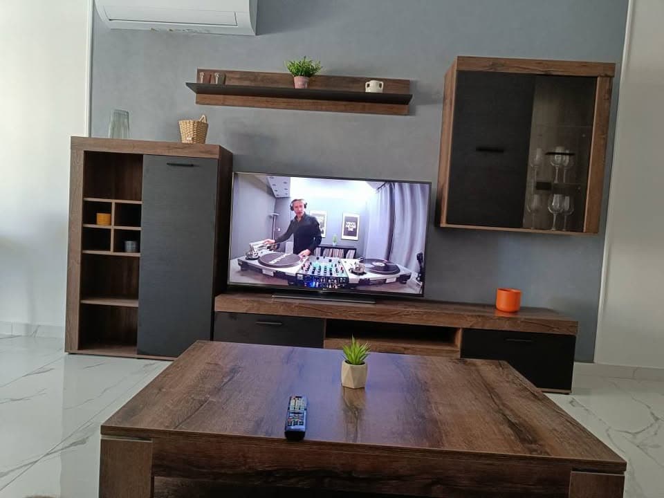 Two Bedroom Apartment with Large Outdoor Area in Swieqi - thumbnail 3