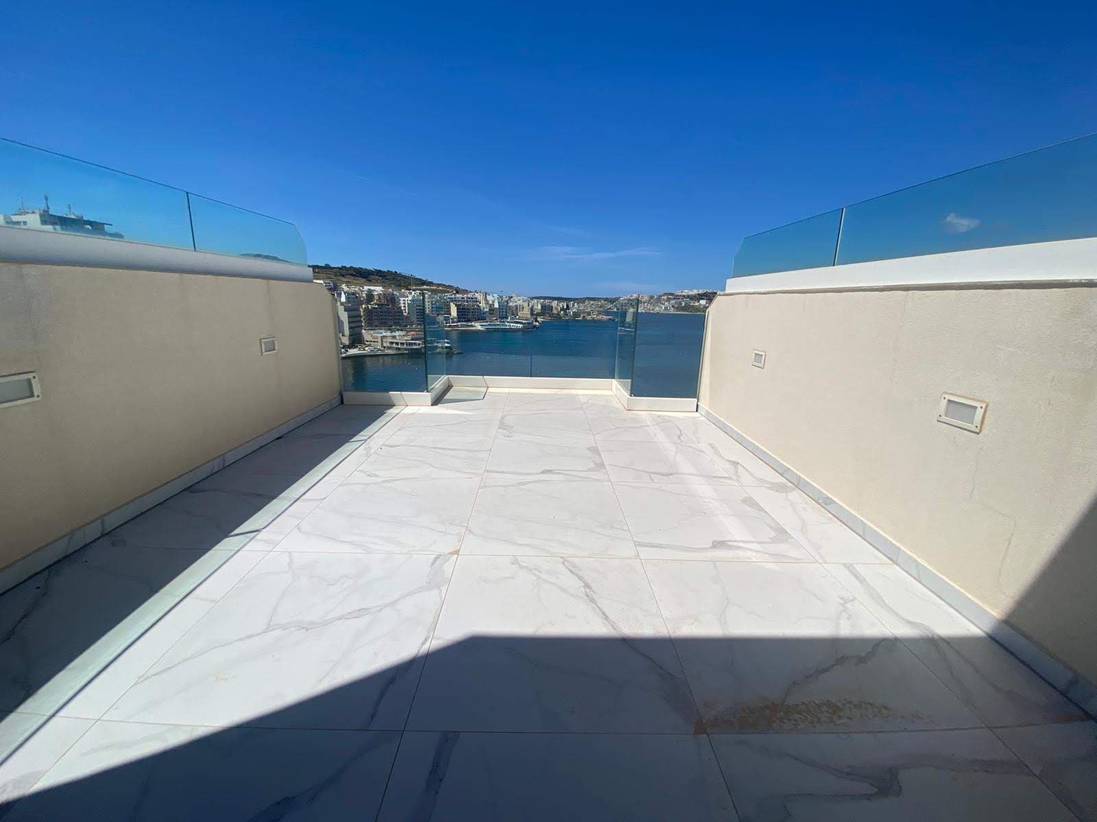Penthouse in St. Pauls Bay - thumbnail 3