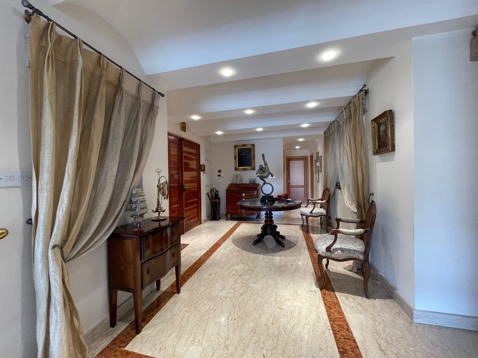 Apartment facing the Marina in Portomaso - thumbnail 24